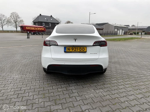 Tesla Model Y - Afbeelding 5 van 19