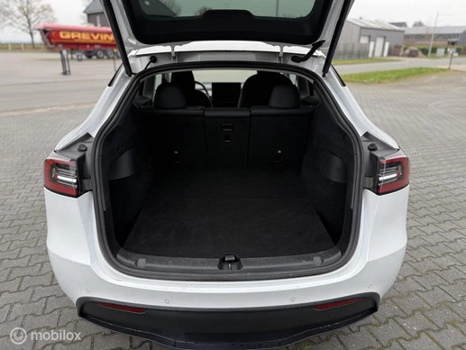 Tesla Model Y - Afbeelding 9 van 19
