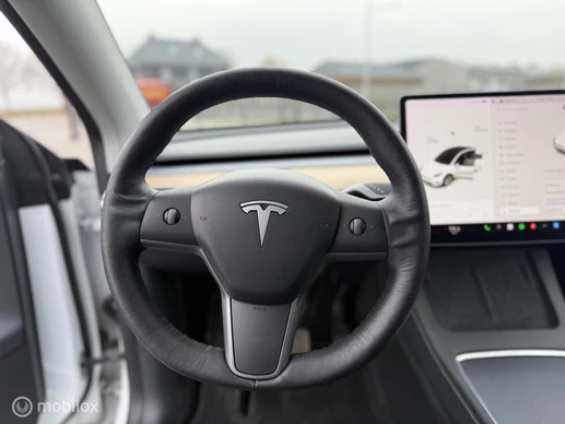 Tesla Model Y - Afbeelding 15 van 19