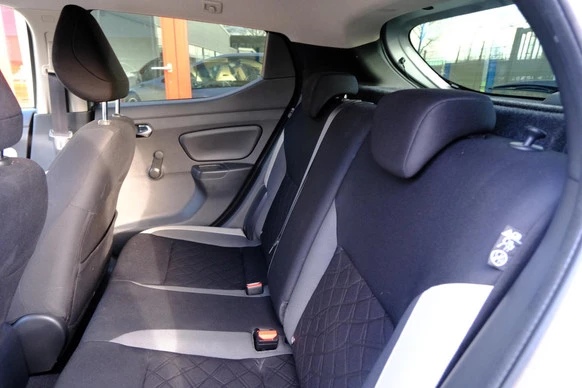 Nissan Micra - Afbeelding 25 van 30