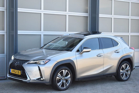 Lexus UX - Afbeelding 1 van 28