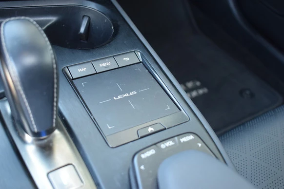 Lexus UX - Afbeelding 12 van 28