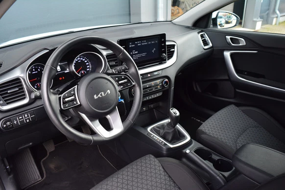 Kia Ceed - Afbeelding 9 van 25