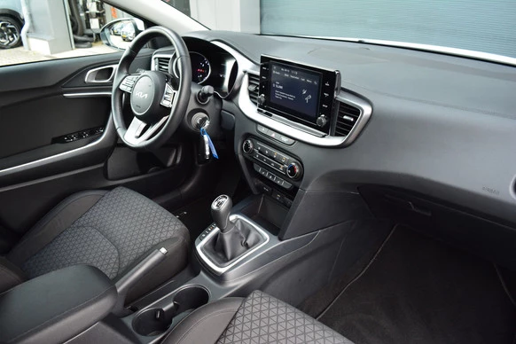 Kia Ceed - Afbeelding 11 van 25