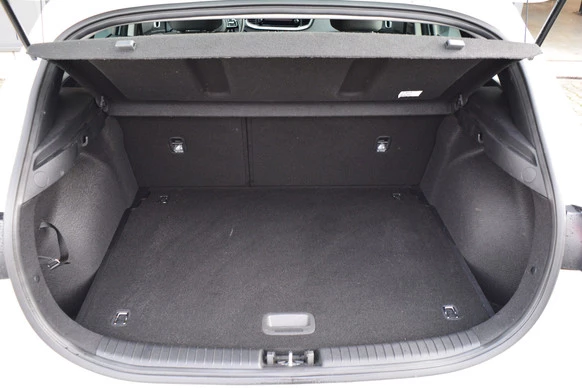 Kia Ceed - Afbeelding 14 van 25