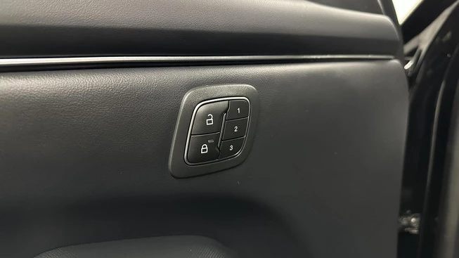 Ford Mustang Mach-E - Afbeelding 27 van 30