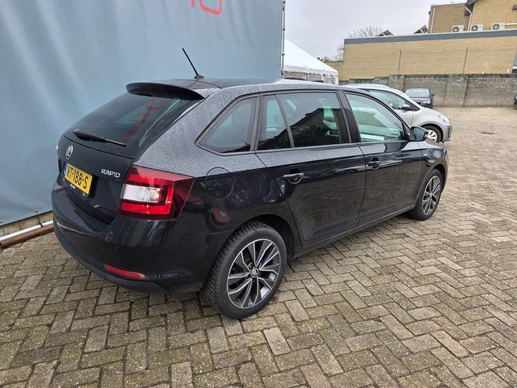 Škoda Rapid - Afbeelding 2 van 30
