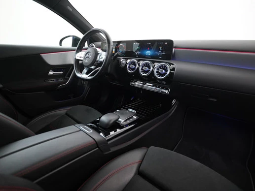 Mercedes-Benz A-Klasse - Afbeelding 2 van 30