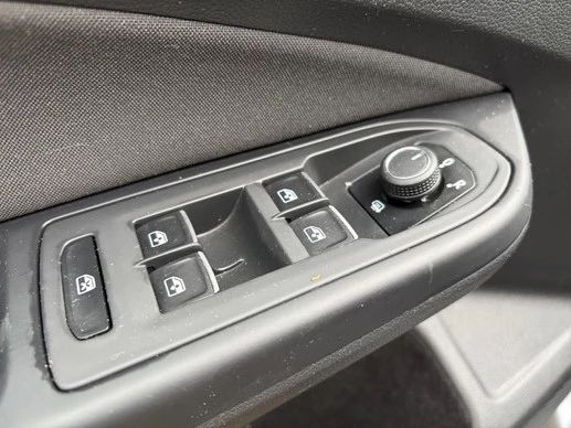 Volkswagen Golf - Afbeelding 23 van 29