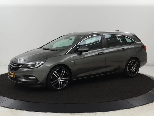 Opel Astra - Afbeelding 1 van 30