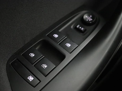 Opel Astra - Afbeelding 13 van 30