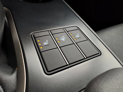 Lexus UX - Afbeelding 21 van 30