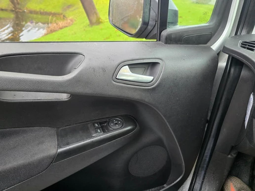 Ford Transit Courier - Afbeelding 24 van 30