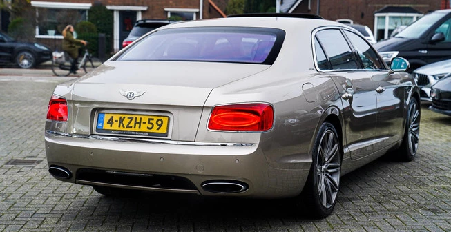 Bentley Flying Spur - Afbeelding 20 van 30