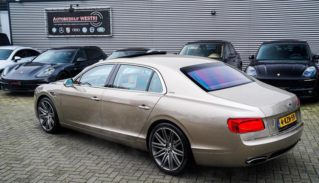 Bentley Flying Spur - Afbeelding 24 van 30