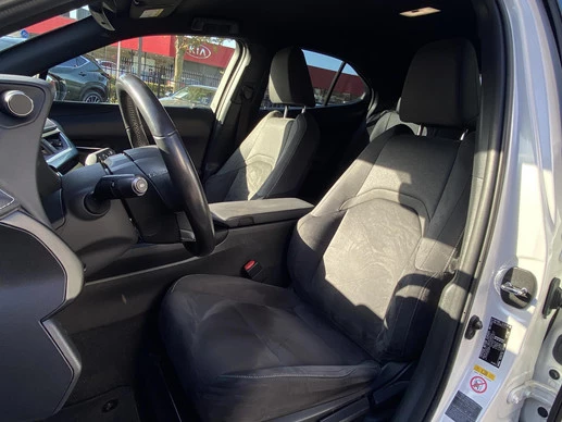 Lexus UX - Afbeelding 13 van 29