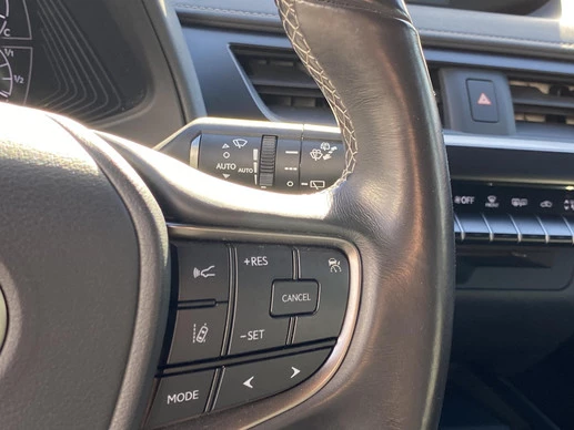 Lexus UX - Afbeelding 17 van 29