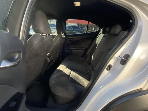 Lexus UX - Afbeelding 27 van 29