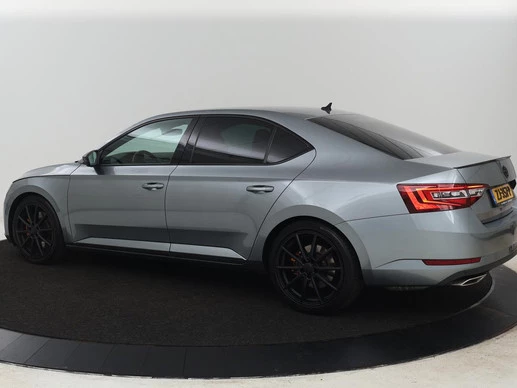 Škoda Superb - Afbeelding 2 van 30