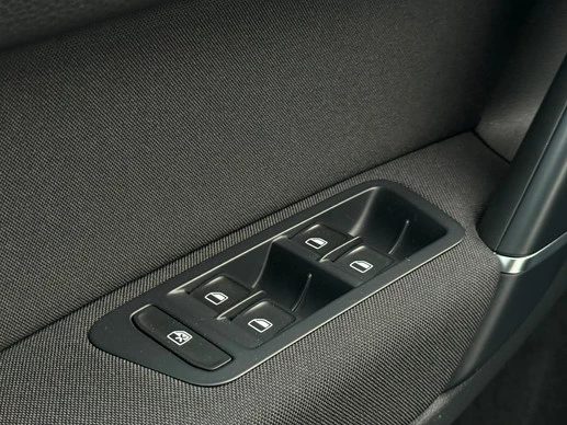 Volkswagen Golf Sportsvan - Afbeelding 28 van 30