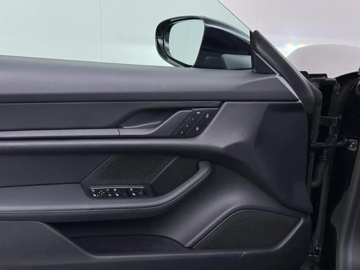 Porsche Taycan - Afbeelding 16 van 30