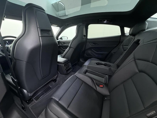 Porsche Taycan - Afbeelding 21 van 30