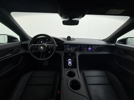 Porsche Taycan - Afbeelding 24 van 30