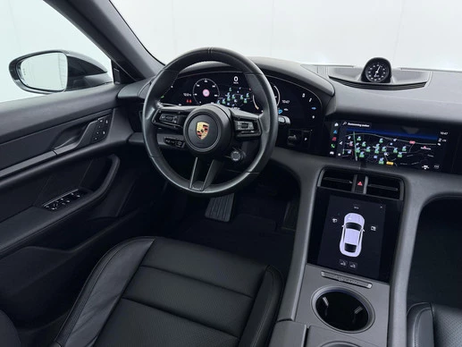 Porsche Taycan - Afbeelding 25 van 30