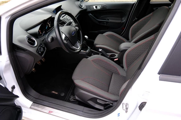 Ford Fiesta - Afbeelding 2 van 30