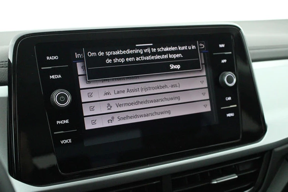 Volkswagen T-Roc - Afbeelding 27 van 30