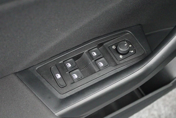 Volkswagen T-Roc - Afbeelding 15 van 30