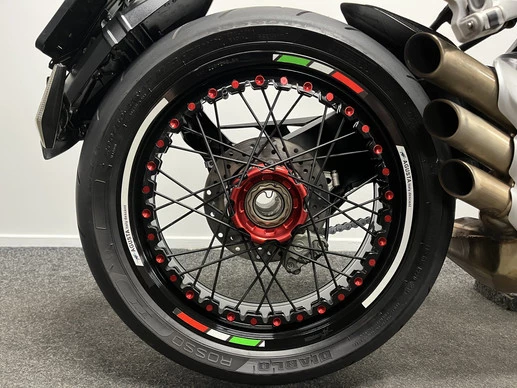 MV Agusta Brutale - Afbeelding 8 van 22