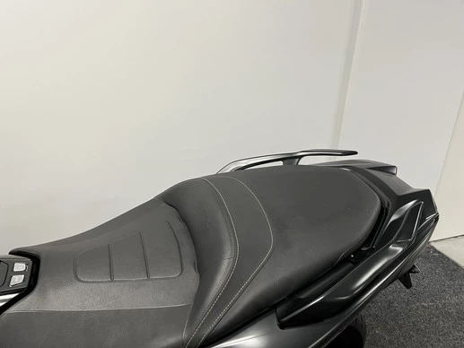 Yamaha T-MAX - Afbeelding 19 van 21