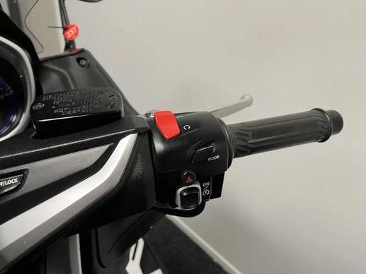 Yamaha T-MAX - Afbeelding 21 van 21