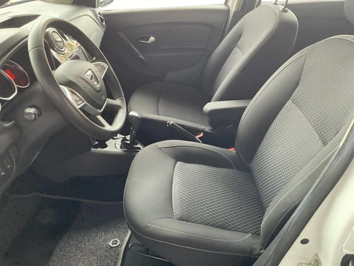 Dacia Logan - Afbeelding 11 van 24