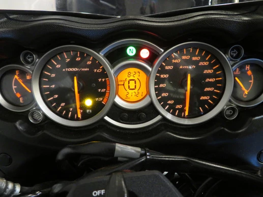 Suzuki GSX - Afbeelding 10 van 13