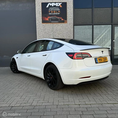 Tesla Model 3 - Afbeelding 7 van 23