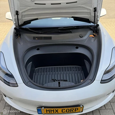 Tesla Model 3 - Afbeelding 19 van 23