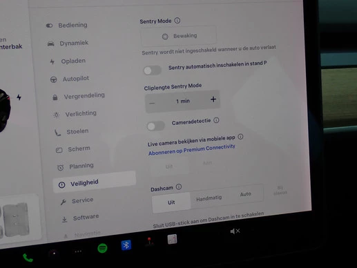 Tesla Model 3 - Afbeelding 17 van 30