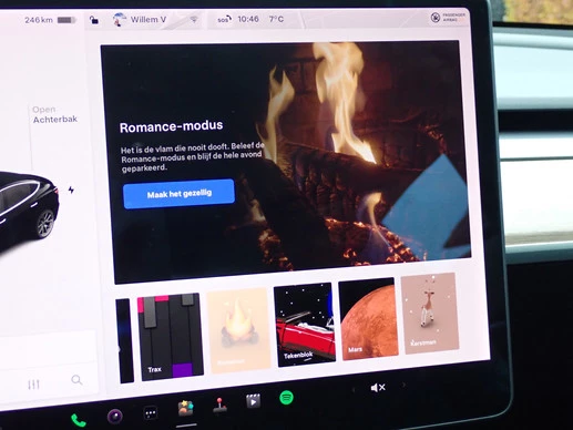 Tesla Model 3 - Afbeelding 23 van 30