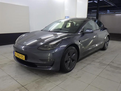 Tesla Model 3 - Afbeelding 1 van 11