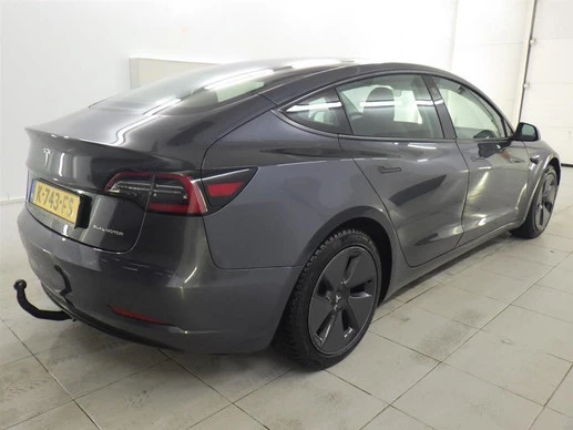 Tesla Model 3 - Afbeelding 2 van 11