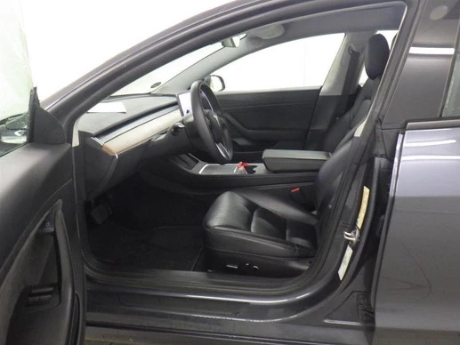 Tesla Model 3 - Afbeelding 4 van 11