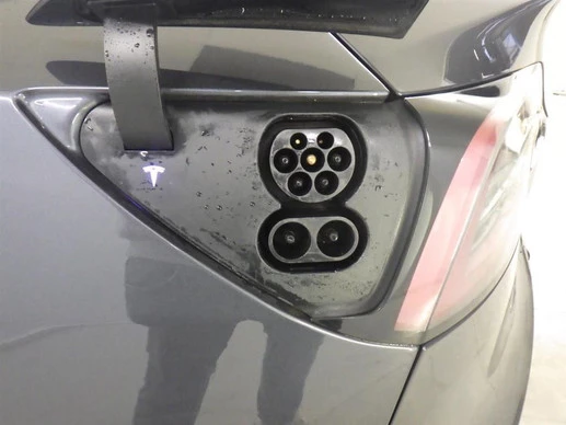 Tesla Model 3 - Afbeelding 11 van 11