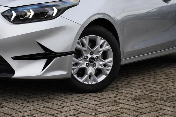 Kia Ceed - Afbeelding 11 van 30