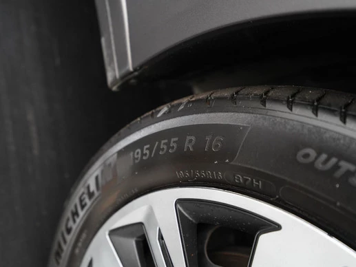 Peugeot 208 - Afbeelding 27 van 30