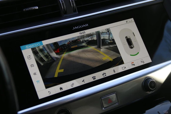 Jaguar I-PACE - Afbeelding 15 van 25