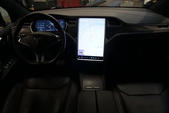 Tesla Model X - Afbeelding 21 van 30