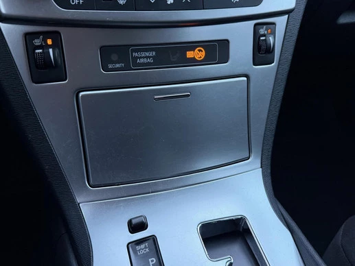 Toyota Avensis - Afbeelding 15 van 30