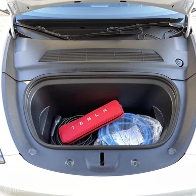 Tesla Model Y - Afbeelding 18 van 23